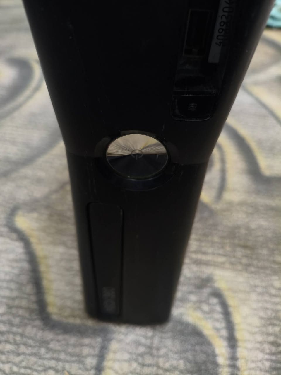 اكس بوكس 360 مهكر بي 22 لعبة الجهاز نضيف كامل ملحقات سعرة 100 مكاني بغداد مدينة الصدر ***********
