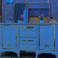 ميز مرايه للبيع تفصال خشب عراقي كلش جبير العرض مالته متر ونص الخانات ق...