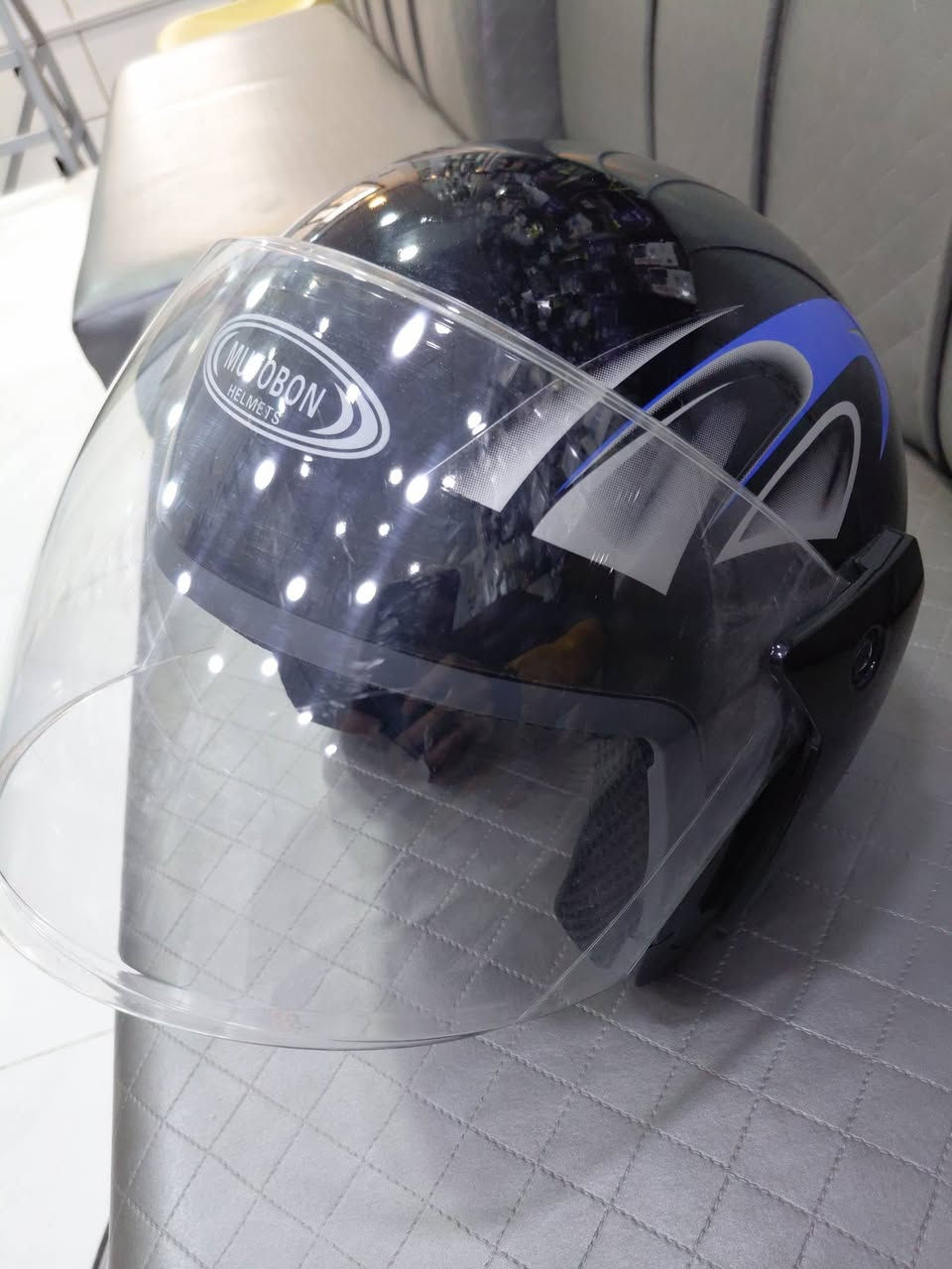 خوذه بدون فج
للبيع خوذه بدون فج نضافه 98/100 مكاني كربلاء حي النقيب سعر ١٥ رقمي ***********
