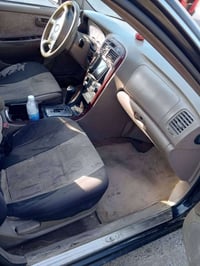 للبيع.... كيا اوبتيما وفود 2005 مكينه 2700  سياره مابيها نقص فقط ضربته...