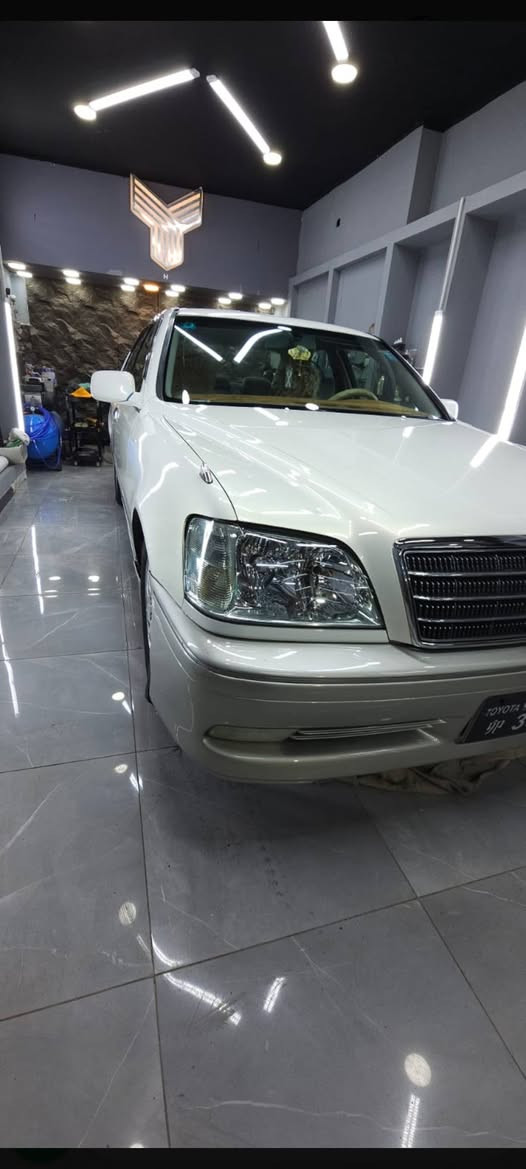 السلام عليكم ملكه اصوليه بأسمي رقم انكليزي بغداد شرط التحويل مكينه كبيره ديفور ٣٠٠٠ كير وصدر وكهرباء كلها شغال غرفه نظيفه كاعيه جلد تخم تاير ثلاث دكم كشنات كهرباء برده خلفيه كهرباء مكفوله من الكص ونقل الجثه سعر ١٣٥ وبيه مجال للاتصال ***********
