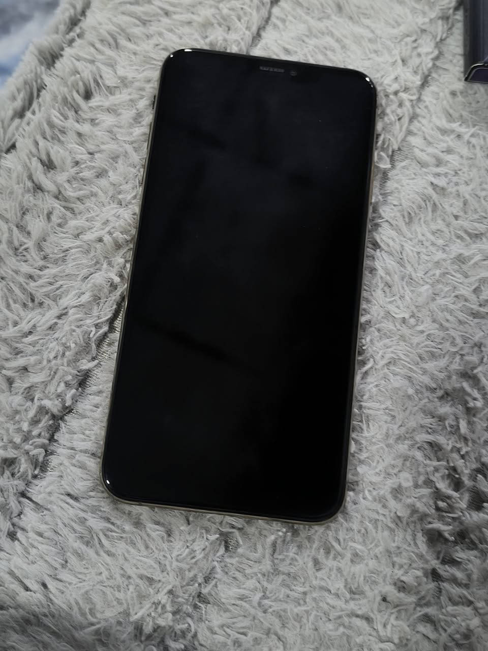 ايفون اكس ماكس ذاكره 512
جهاز لوك شخط مابي
مفتوح مبدل بي مايك جان عاطل 
سعر 225الف ***********او مراوس
مكان كركوك
