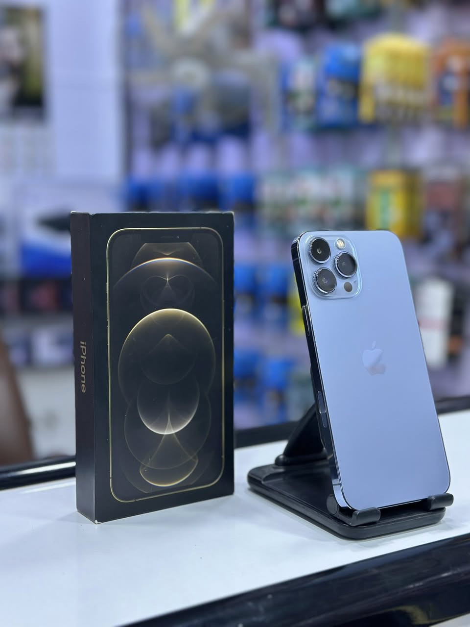 السلام عليكم متوفر:

♠️أيفون 13 برو ماكس نموذج M أمريكي ذاكرة 256 بطارية 95 ✔️.

☑️***********☑️

☑️مركز سفن فون للهواتف النقالة☑️
