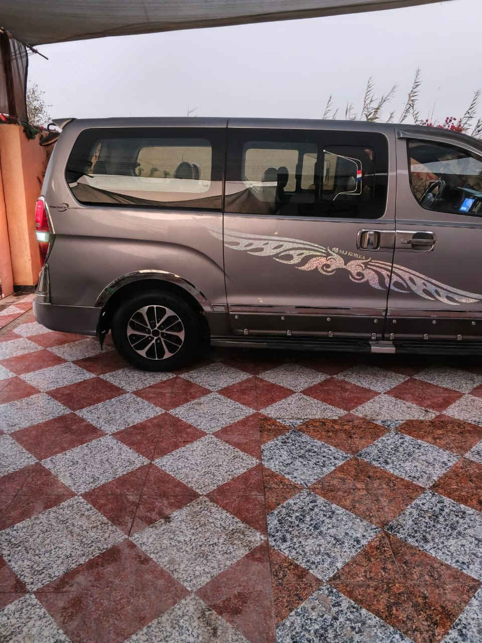 ستاركس دبلو  2016 رقم بصره  سنويه ل28مكينه سبلاين مسكر سياره ويل في ايفي سياره كفاله عامه حداده زيرو تخم تايرات جدد تبريد ثلج دوشمه زيرو +دبل شاشه سياره ربع ماذب عليها مال بيت سياره احله من صوره بعد باقي تفاصيل نتصال ع رقهم مكان بصره سعر235وبيها مجال ***********
