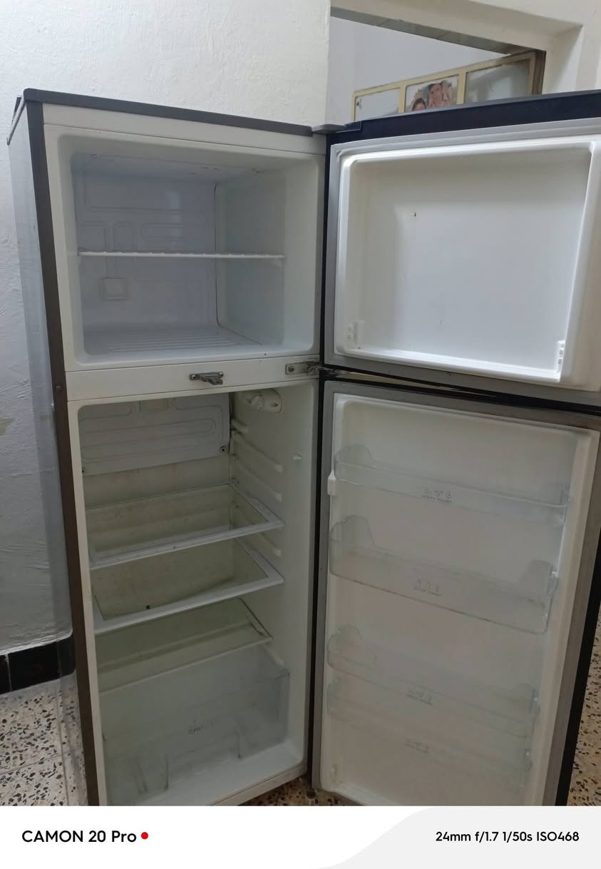 ثلاججه مستخدمه فقط لاستيكه لباب تحتاج تبديل و باب فريزر مضروب سعره ١٠٠


**إذا كنت صاحب هذا الإعلان وتريد حذفه لأي سبب، رجاءا أرسل رسالة إلى الدعم الفني**