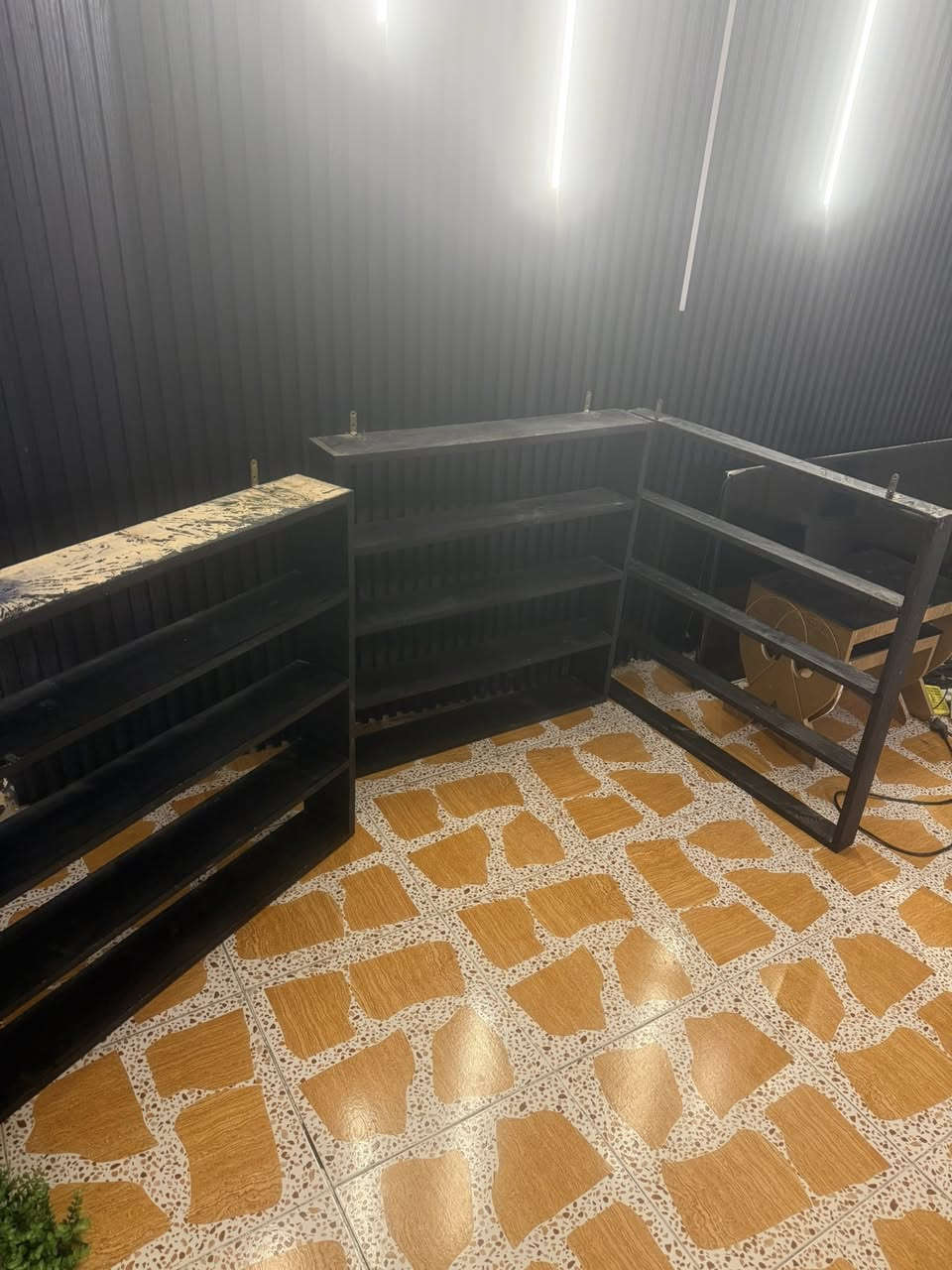 مواد صالون للبيع الراغبه بالشراء اتصال واتسب ***********
