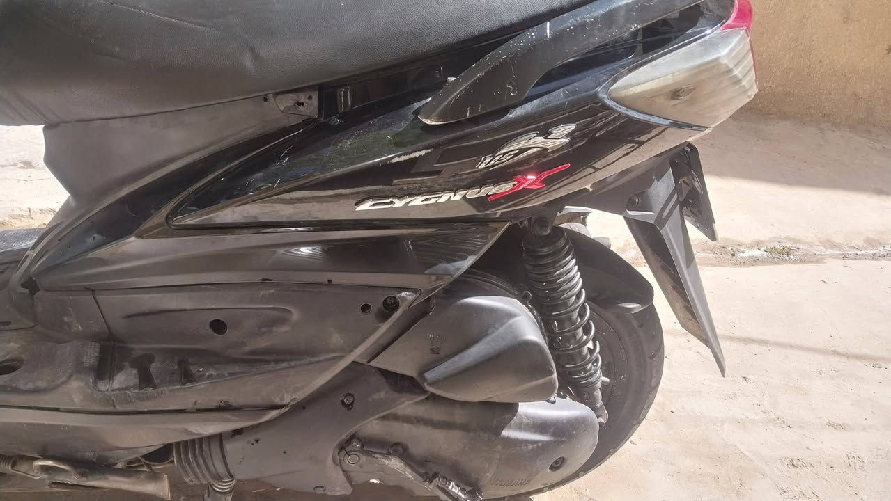 السلام عليكم
دراجه سكنس فحل كبريتر
للبيع...  السعر 550 مكانها بغداد الكاظيه
***********
