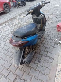 ابيع كومة حديد  دراجة سكنس ياباني 110 للبيع بيها ولفات كايمة كهربائيته...