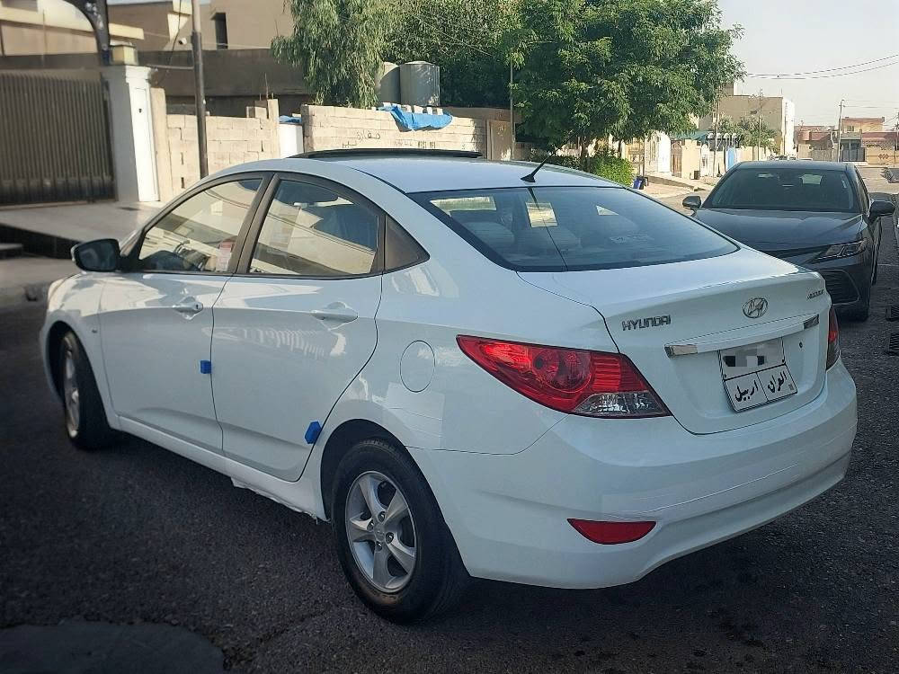 للبيع سيارة هونداي اكسنت موديل ٢٠١١ خليجي فول مواصفات سيارة جديدة و نظيفة سيارة بدون صبغ او تبديل او حالوب فقط مكانين على كد اصبعين تعديل بارد و ما يبين و الباقي شرط سونار كير و محرك ما مفتوح و ما بي أي عيب (ماشية فقط ١١٠ الف حقيقي )و بيها دفتر بنزين و سيارة شرط التحويل 
مواصفات 
بلاجكتور 
ويل كروم 
اشارة بالمراية 
سقف سلايت 
خدمات 
تجوة 
٥ مخدات 
داخل اصفر 
٤ جامات كهرباء و مراية كهرباء 
كير اتوماتيك و محرك ١.٦ دوش مرغوب 
سويج كونترول 
و بعد مواصفات هواية مكان سيارة كركوك سعر ٩٨ ورقة قفل رقم موبايل *********** كركوك, العراق
