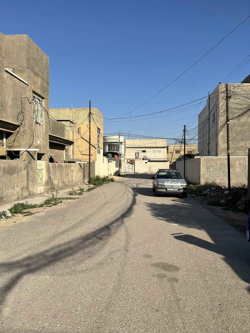 #للبيع 
دار طابقين طابو صرف مساحة 200 متر 

واجه ١٠ متر 🍁🍁
نزال ٢٠ متر 🍁🍁

يتكون الدار من طابقين الطابق الأول 🏦🏦🏦🏦

استقبال 
مطبخ 
غرفة نوم 
غرفة نوم 
صاله 
الطابق الثاني 
غرفة نوم 
تتوفر فيه جميع الخدمات السكن 🏕

باقي التفاصيل موضحه في مقطع فيديو والصور 📷 
الموقع المحاويل /  حصن جعفر 

🌿🌿🌿🌿🌿🌿🌿🌿🌿🌿🌿🌿🌿
#للإستفسار اكثر او معرفة السعر يرجى مراسلتنا او  الاتصال على الارقام التاليه او زياره #مكتب #عقارات #اراضي #المحاويل الكائن في قضاء المحاويل حي ١٧ قرب #مقهى الصياد القديم 

***********/. ***********/  ابواسد
