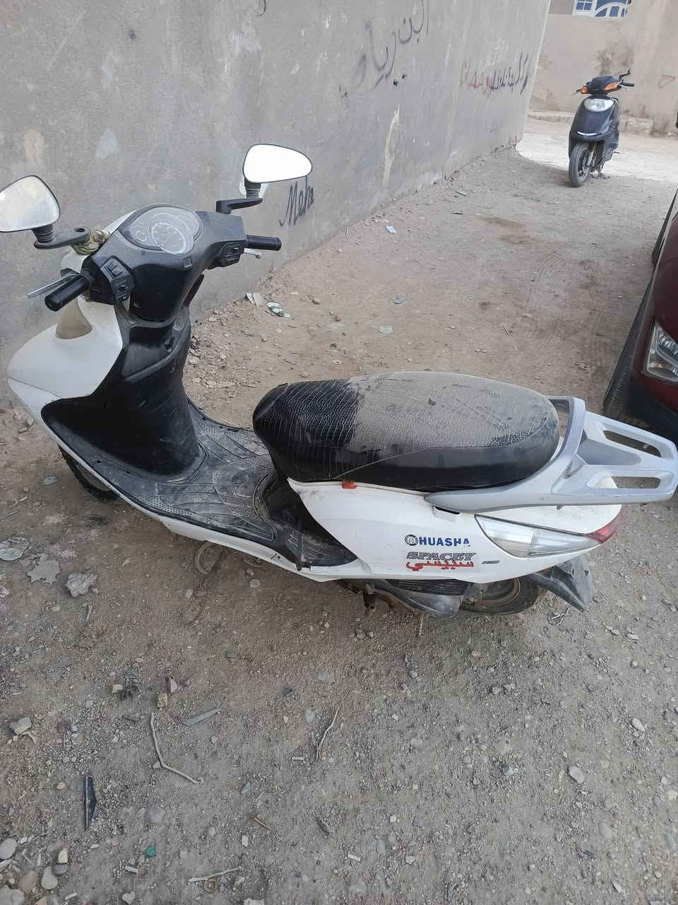 ***********
دراجه للبيع مكانه واسط حي الحكيم سعرها 400
