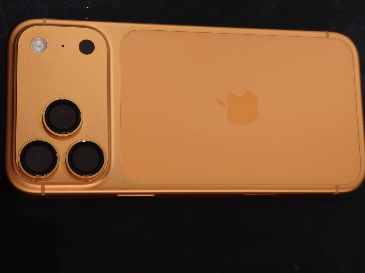 السلام عليكم
ايفون 17 برو ماكس شريحة الكترونية ذاكرة256 الجهاز كامل ملحقات الجهاز مكفول بطارية100 
عدد دورات الشحن 15
السعر1800وبي مجال رقم الهاتف
*********** الرقم بي وتساب
