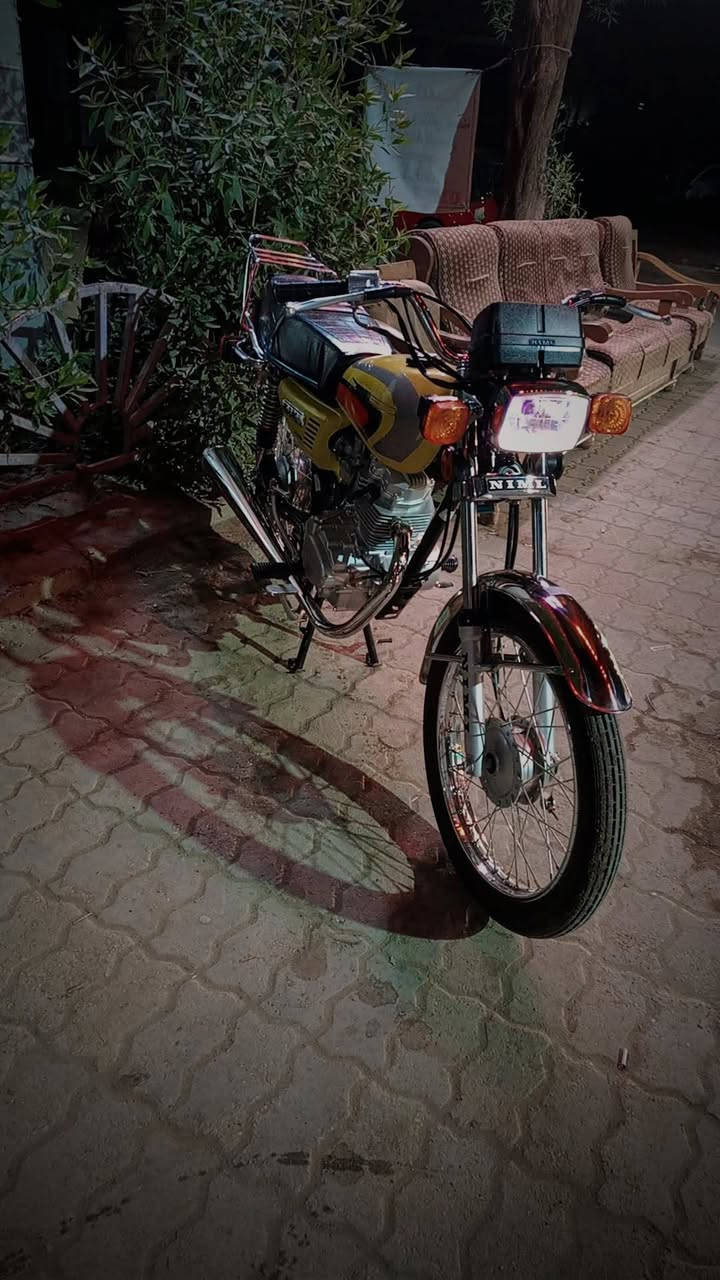 سلام عليكم اخوان دراجه البيع امتياز دراجه نضيفه موديل 25،--رقمي ***********
