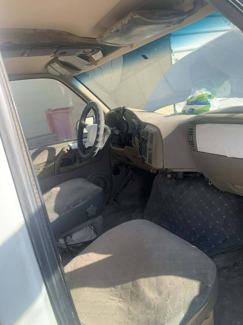 فإن استرو البيع سياره كمل مابيه نوقص مكينه كيره بلا شرط موديل 98 بعد فحص موقت بغداد أول وكيل موجود سعره 27 بيه مجال مكان سياره كركوك
