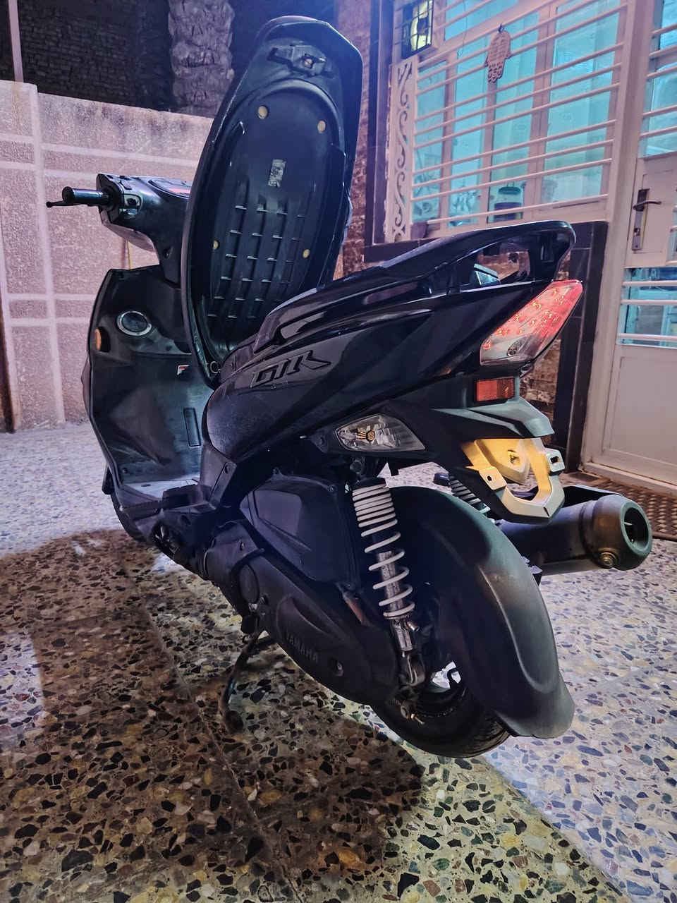 السلام عليكم دراجة جي تي ار للبيع الدراجة مكفولة كفالة عامة من محرك ومن كفرات كلهة ختم واحد وية المكينة مكينة بلادية دراجة خرسة متسمعلهة صوت السعر مليون وبي مجال للأستفسار *********** مكان بغداد
