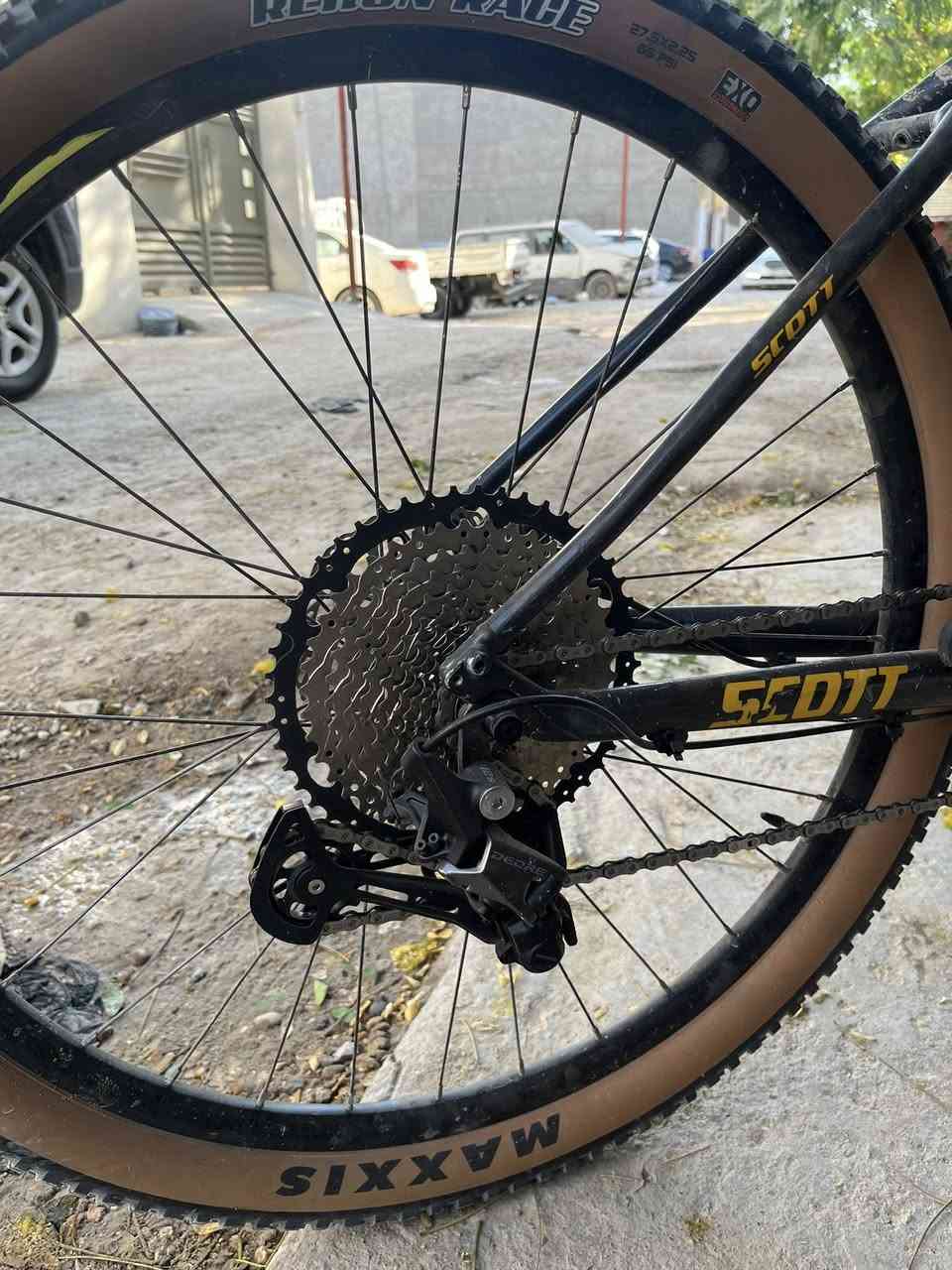 للبيع او مرواس برود حجم 53(عادي انطي فرق)
دراجة جبلية scott aspect 760 
قياس 27.5 M
مواصفات:
. سستم  SHIMANO DEORE 12s (براكيت مو سبندل)
. بطيخات TANKE ام الشجره 6بنط طرب
. بريكات ZTTO ما عدا الامامي امبدل امزون غير شركة
. تايرات كتان MAXXIS REKON RACE
. مع لاصق مانع بناجر 
. جوابه BLACK CAT
. وياله SYNCROS
. بايدرات Dixna
. ركبة سبع الوان ENLEE

ملاحظات :
دبل شويه زنجار بيه وشويه يدبل 
والفريم نظافته 80‎%‎
واكو اجزاء مصبوغه منه

السعر 550الف


**إذا كنت صاحب هذا الإعلان وتريد حذفه لأي سبب، رجاءا أرسل رسالة إلى الدعم الفني**