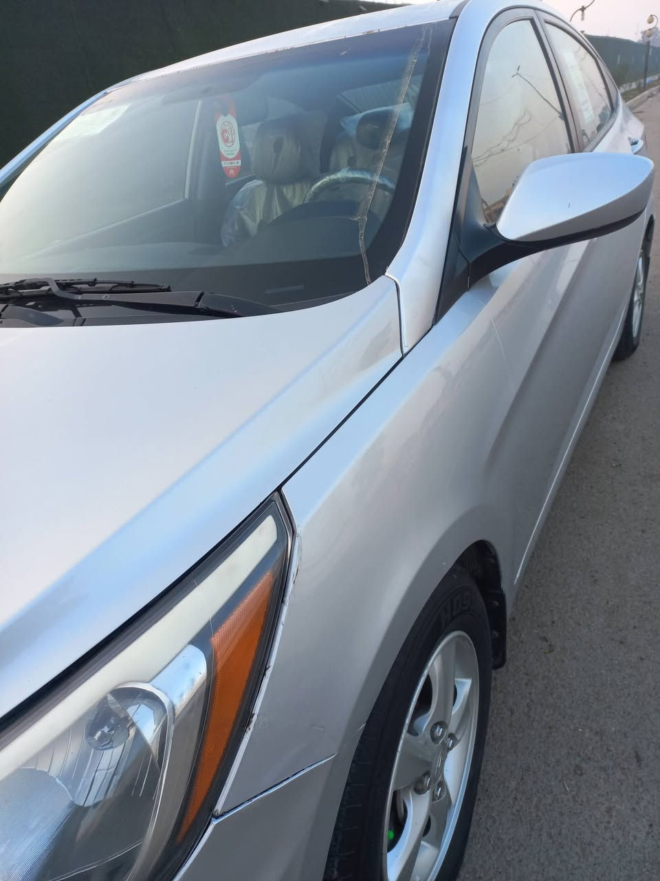 سلام عليكم
اكسنت 2016 امريكي 
كير محرك مكفول لا تنقيص ولا تبخير
صدر امامي خلفي مكفول 
تدفئه تبريد مكفول 
تخم تاير جديد 
حادثه فقط بنيد مبدل 
باقي السياره ليبل.واحد 
السياره غرفته جديده
ماشيه 84 حقيقي
رقم بغداد الجديد بسمي شرط التحويل 
مكاني بغداد الدوره او البلديات 
السعر 97 وبيه مجال بسيط 
رقم الهاتف ***********
