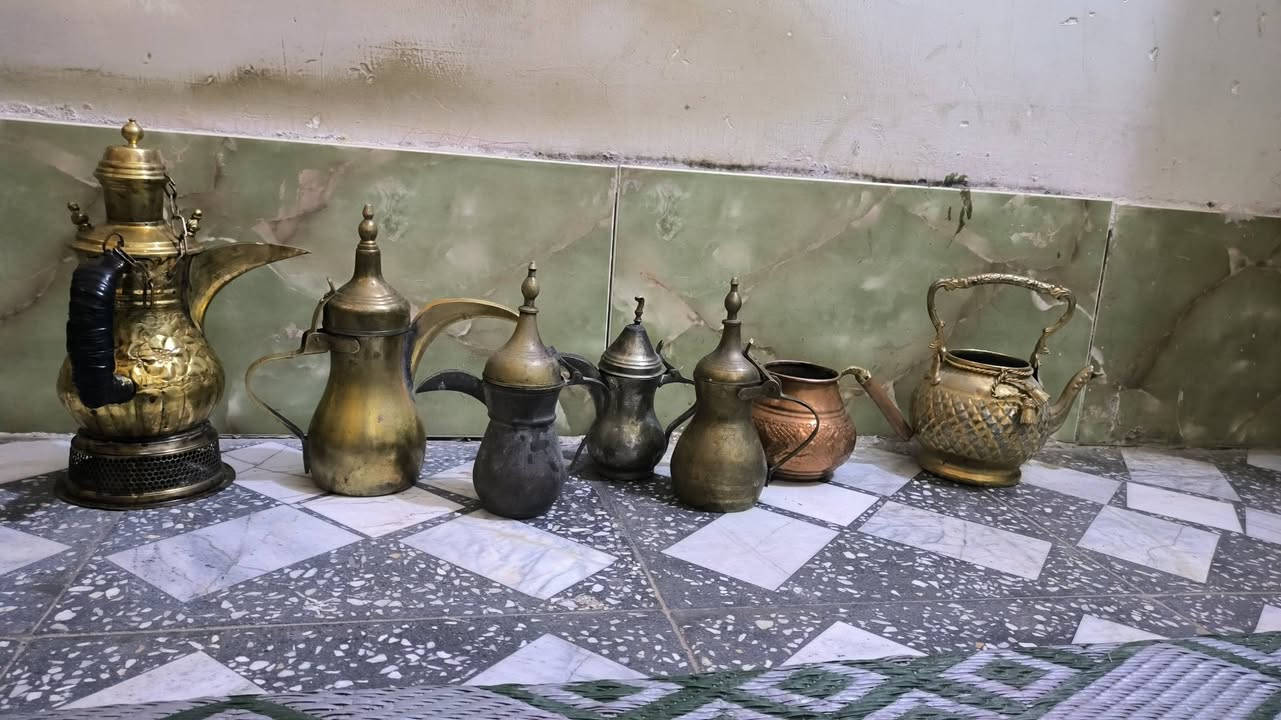 دلات قديمه +قواري قديمه
مكاني بغداد حي اور رقمي *********** السعر خاص وتحياتي
