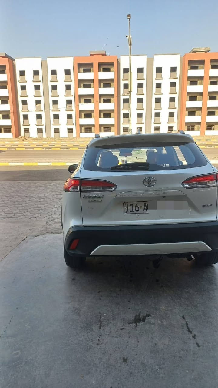 سلام عليكم من رخصته الادمن
كورولا كروزر 
الموديل: 2025
المحرك: 2000cc هايبرد (اقتصادي)
الحالة: ممتازة بحالة الوكالة
فول مواصفات (أعلى فئة)
نظام هجين متطور
فتحة سقف، إضاءة LED بالكامل، رادارات أمامية  وحساسات للمساعدة على الاصطفاف.
شاشة عرض رقمية كبيرة تدعم نظام، تحكم مقود كامل، نظام تكييف مركزي ممتاز
نظام المحافظة على المسار، فرامل عنده توقف سياره امامك ذاتية، ومثبت سرعة ذكي (رادار).
نضام استشعار حركه الاسخاص ما حول العجله 
لايت الامامي متحرك 
تنبيه خروج من مسار 
متوفرة بنظام دفع أمامي ذكي (2WD)
فتحة سقف كهربائية (سلايد روف)الدخول الذكي
جلد فاخر مع تحكم كهربائي لمقعد السائق
لون داخل مشمشي 
النقاط العمياء: نظام كشف النقاط العمياء في المرايا الجانبية 
نظام كاميرا الرؤية الخلفية عالية الدقة، أو نظام كاميرات المحيط 360 درجة
فتحه سقف عاديه 
5كامرات 
سعر 207
فقط بيع ول مو شراي لا يتعبني


**إذا كنت صاحب هذا الإعلان وتريد حذفه لأي سبب، رجاءا أرسل رسالة إلى الدعم الفني**