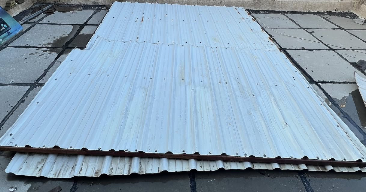 القطعة الكبيرة طولها 3 امتار ونص و العرض متر ونص 

والقطعة الصغيرة طولها مترين ونص و العرض متر ونص 

المكان الحرية الثانية قرب دائرة الكهرباء


**إذا كنت صاحب هذا الإعلان وتريد حذفه لأي سبب، رجاءا أرسل رسالة إلى الدعم الفني**