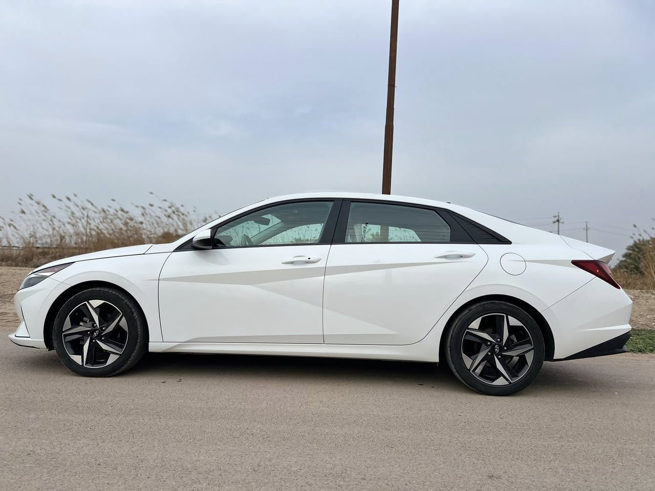 السلام عليكم
النترا ٢٠٢٣ وارد امريكي صور الحادث بالمنشور
كير محرك كفالة 
رقم ربيل 
مكاني بغداد 
السعر ١٦٠ بيها مجال للشراي
*********** واتساب
