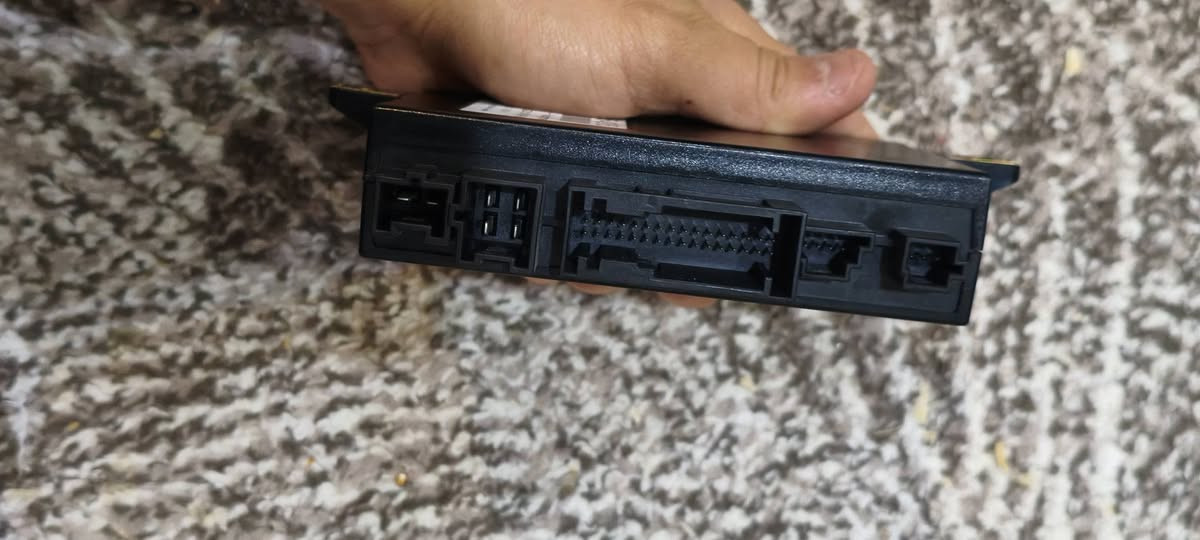 کۆنتڕۆڵی سندوقی ماڕسیدس یان عەقڵی سندوق کارەبایی بۆ فرۆشتن بێ کێشەیە نرخ ٥٠ هەزار و معاملە شوێن هەولێر أربيل, العراق


**إذا كنت صاحب هذا الإعلان وتريد حذفه لأي سبب، رجاءا أرسل رسالة إلى الدعم الفني**