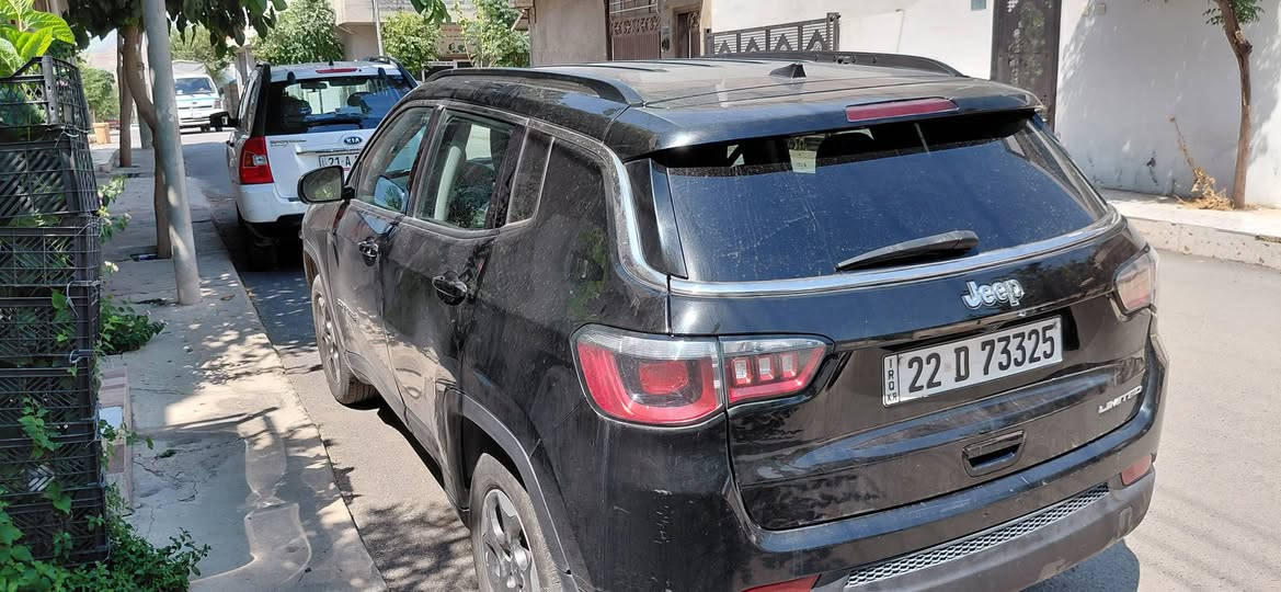 جێب کۆمباس2020 ئۆتۆماتیک  بەسمە برێگ بەگێرەوەیە
 کوشن هیتەر جام ئاوێنە کارەبایی تحدید سورعە شاشەئایپات کامیرا 
پێنج پارچە بێ ناوگرتن نەناوی خۆمانەوەیە،
130$گەلاومەعامەلە
***********
