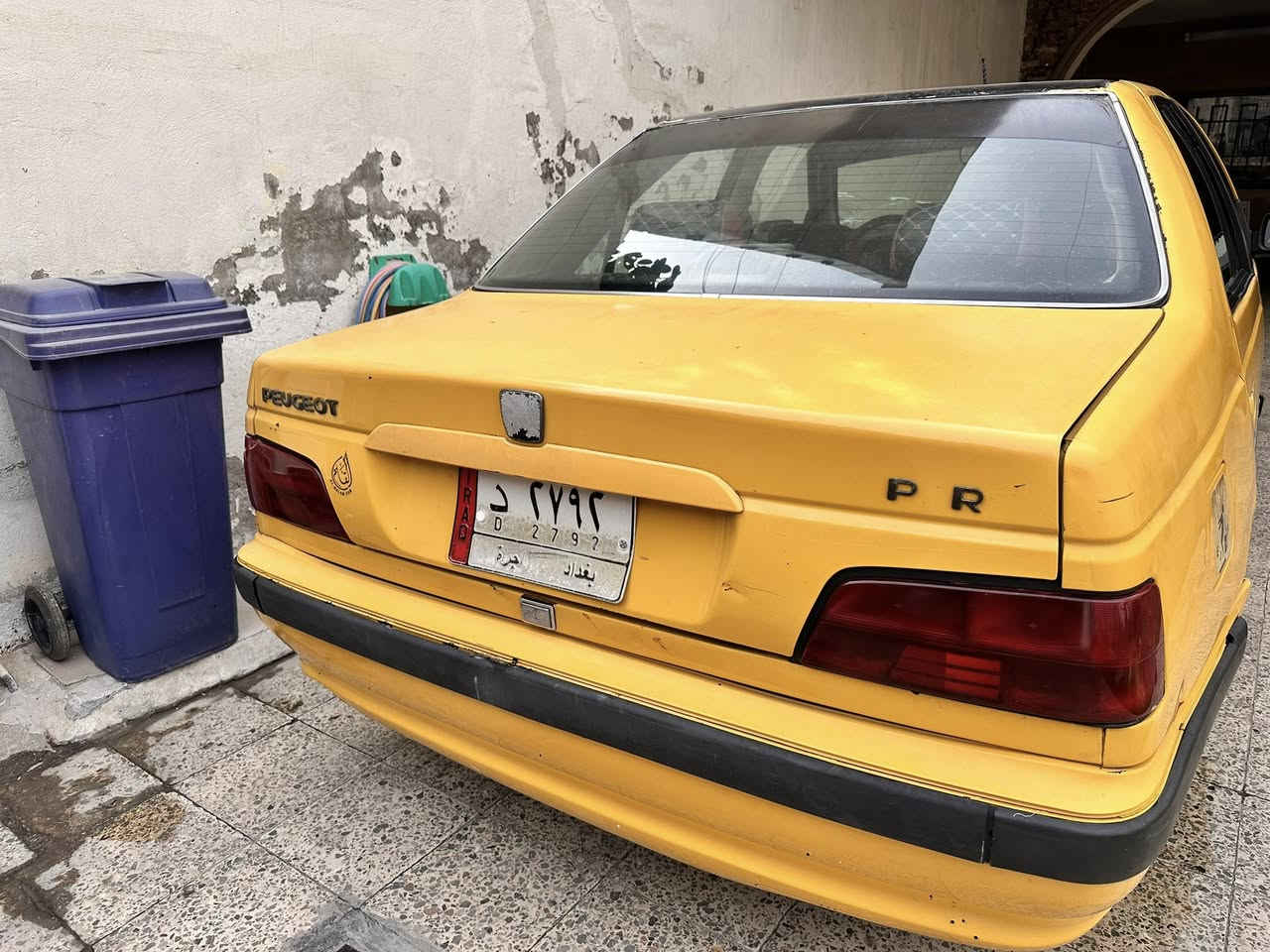 السلام عليكم 

بيجو بارص 2010 للبيع رقم بغداد بأسمي تحويل مباشر مصفرة هيئة و غرامات سنويه لحد 2027 المحرك بي دخانة التبريد شغال السيارة بلادي بيها طخات بسيطة موضحه بالصور 

السعر ٢٦ ورقة وبيها مجال بسيط 
المكان بغداد الدورة 
الرقم ***********
