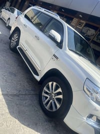 لاندكروز VXS • ٢٠٢٠ • رقم بغداد