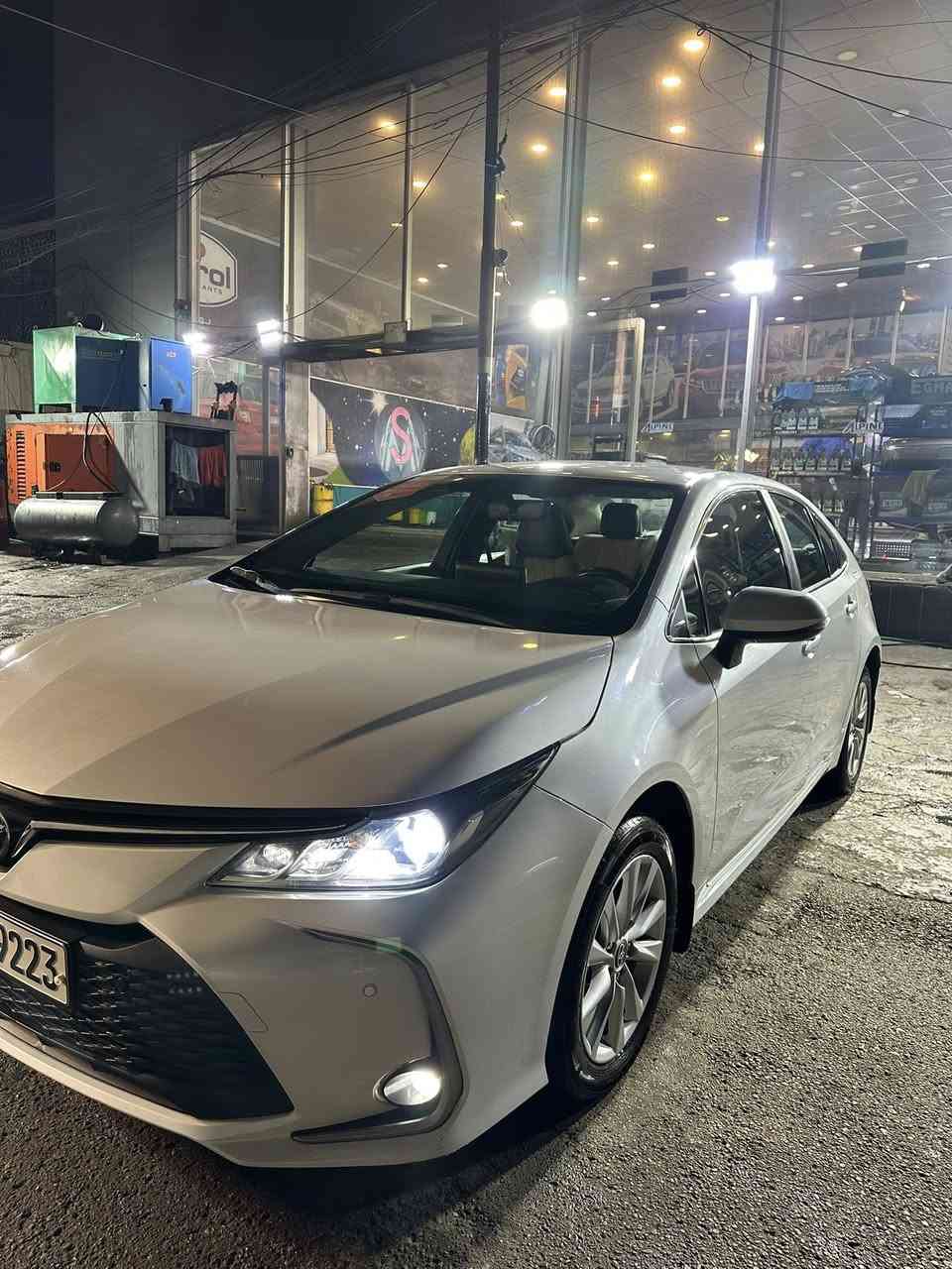 للبيع كورلا خليجي(جيهان) 2024
*خليجي السياره
•رقم اربيل
•محرك 1800 GLI
•ماشيه 78الف كيلو باسمي تحويل مباشر 
فول مواصفات   ماعدا فتحة السقف 

بصمة

دخول ذكي

كامره خلفية

ابل كار بلي

جام اوتو

قطعتين تبريد

شاشة ديجيتل

شاشة كبير

تحكم اوامر صوتيه

3 انضمة قيادة (ايكو،نورمال،سبورت)

كفالة عامه(رصعتين فقط موضحه بالصوره)
‭
*السيارة سستمها بالشركه كامل مطالعه من شركه تيوتا

العنوان الدوره 

للتواصل:***********
