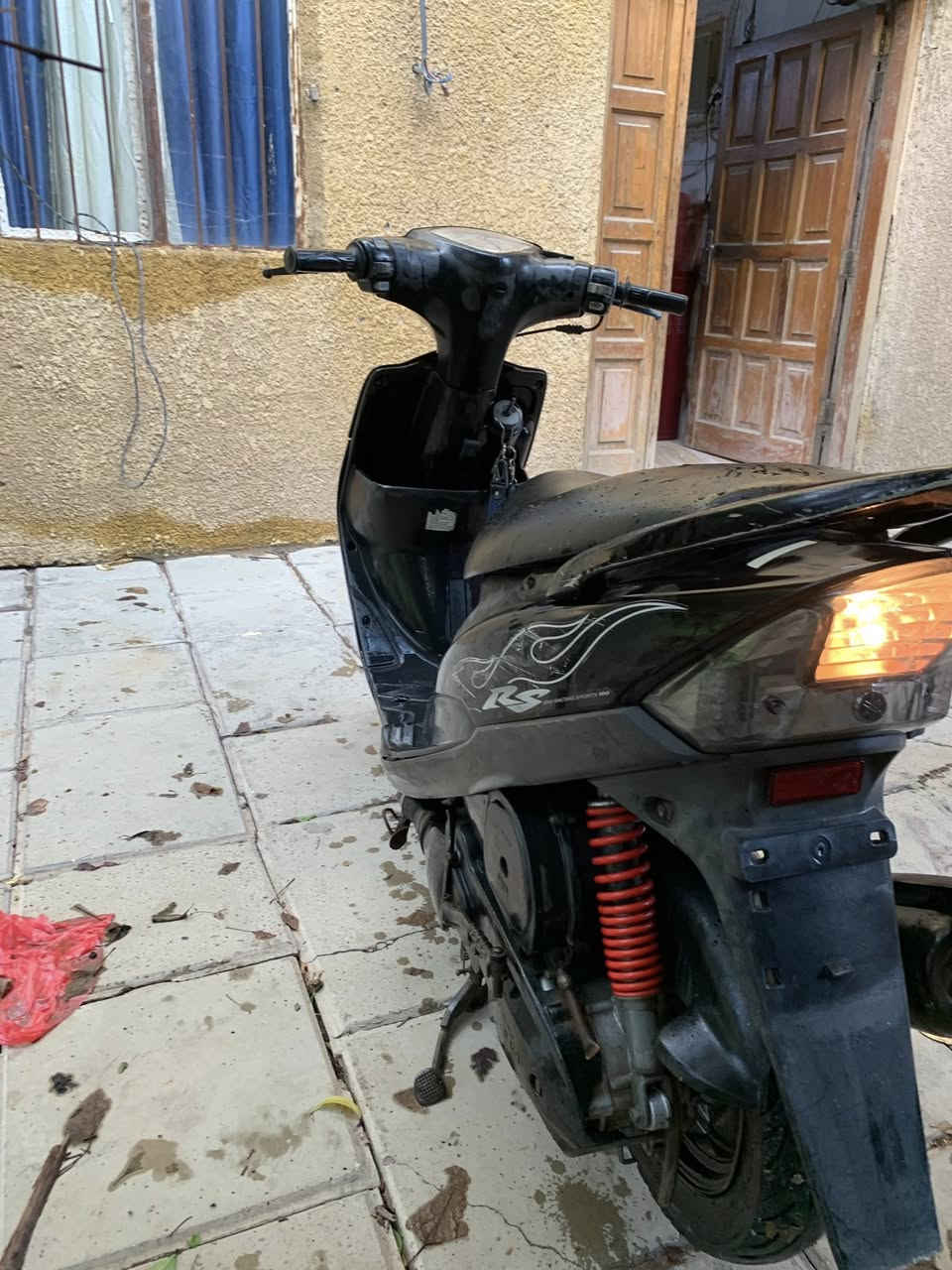 سلام عليكم دراجه ماكس عدله ممفتوحه مختمه بلاد السعر 650 بيه مجال بسيط الرقم *********** المكان الدوره
