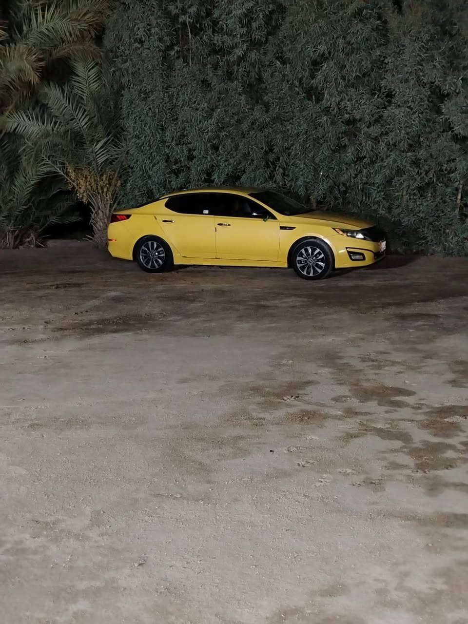 اوبتمه 2015 امريكي بيهه باب وجاملغ جهة السايق. سياره جديده كلش تخم تاير تبريد خط وبحث جديد مداور ثاني يوم  بيهه مكينه كايمه  فقط شد مكينه او تجفت السعر 110 وبيهه مجال للشراي 
***********
