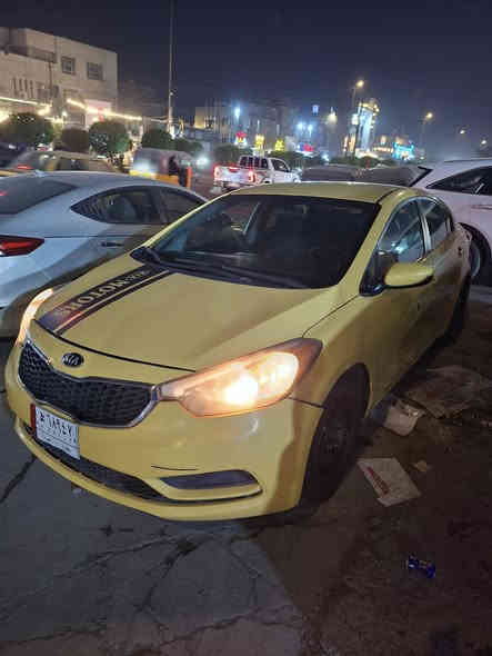 السلام عليكم حبايب كيا فورتي ٢٠١٥ للبيع السياره مكينه دوش ١٨٠٠ حادث جاملغ وباب عكس السائق مكان السياره بغداد الجديده السعر ١٠٧ وبيها مجال الاستفسار *********** مامتواجد بالفيس
