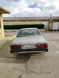 وبركاته سيارة تويوتا كرونا موديل 1981. هيكلها جيد محرك 4 سلندر كير 5 ن...