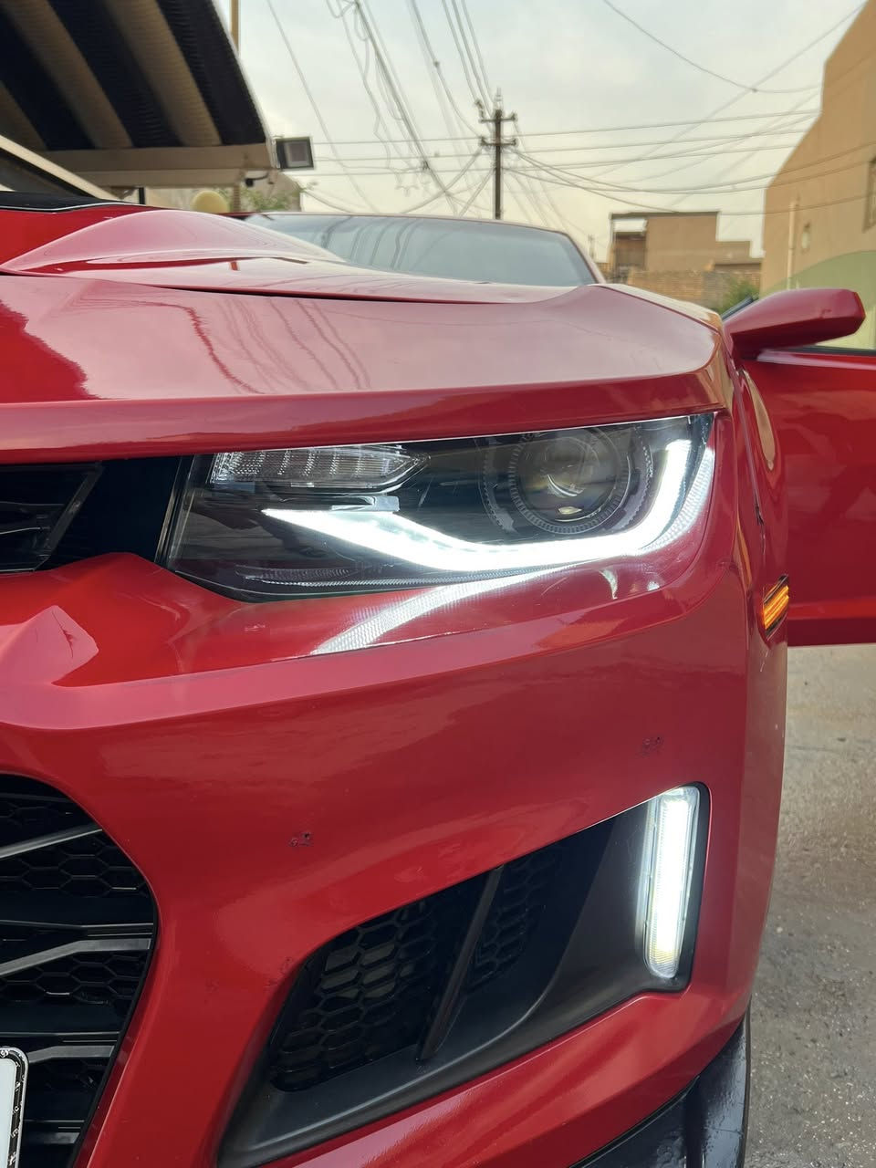 سلام عليكم

بيع بدون مراوس
اعلا مواصفات بالكمارو 
السياره كلش نظيفه 
موديل ٢٠١١ محدث ١٨ 
محرك 6 سلندر 
شاشه مع كامرا اندرويد 
لون احمر 
داتا شو 
تشغيل عن بعد 
كيجات اصليه 
كراسي كهرباء
تحكمات ستيرن 
شاشه اعطال 
تبريد ثلج 
سستم صوت بوستن
شفتات سرعه 
ويل ٢٠
بجم زنون 
السياره كلش مميزه ونظيفه  
مكان السياره بغداد الجديده 

سعر السياره ٩٣ ورقه 

*********** واتساب
