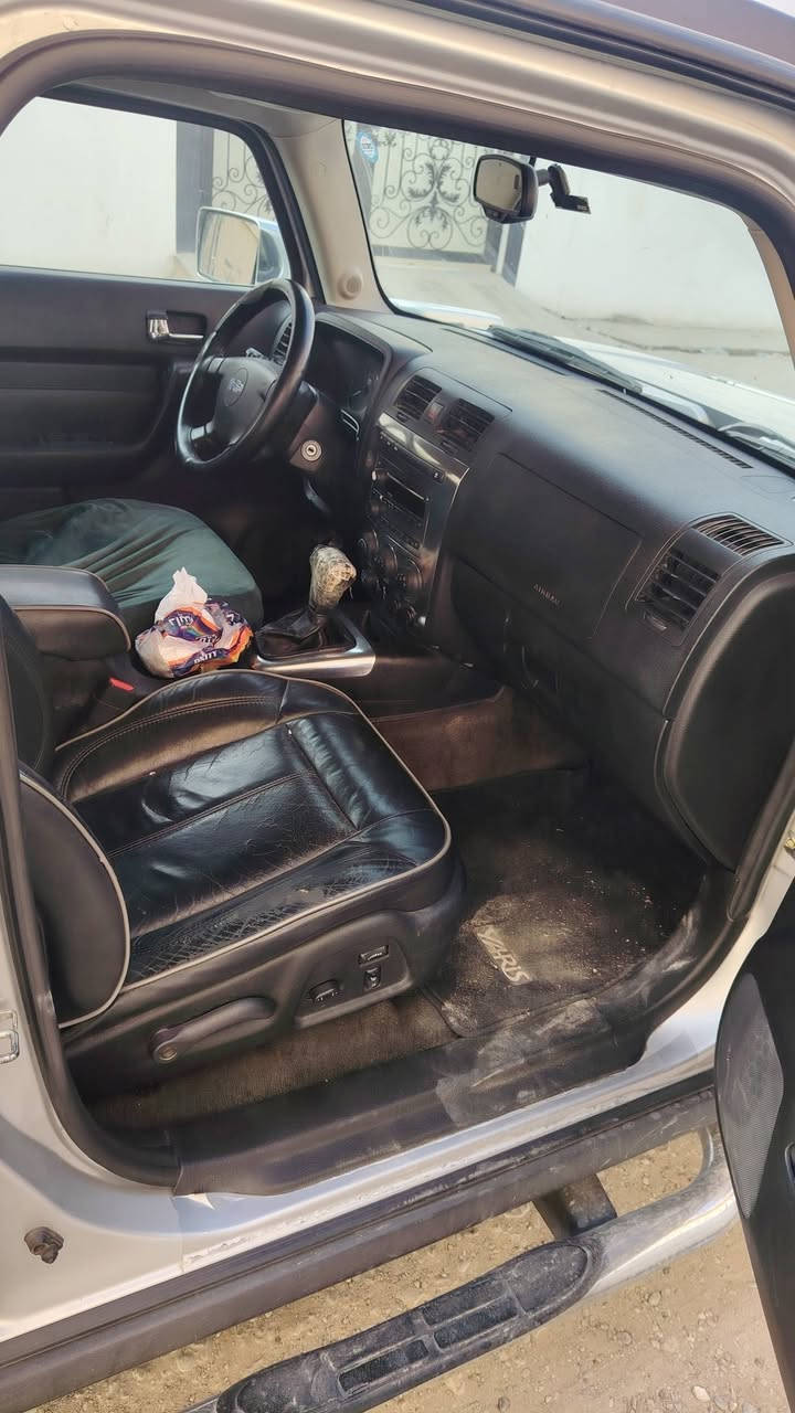 سلام عليكم عندي سياره همر البيع موديل ٢٠٠٧ محرك ٣٧٠٠ شرت محرك كير فور ويل شخال انتيك شرت سياره فول بس مو سليت امبي فاير بيلده كوشنات جلده يتر كولا يشتوخول سياره بسمي رقم جديد وارد خليجي سوية كونترول بيلاد شريك رقم *********** كورك *********** سعر دفتره يعني ١٠٠ ورقه
