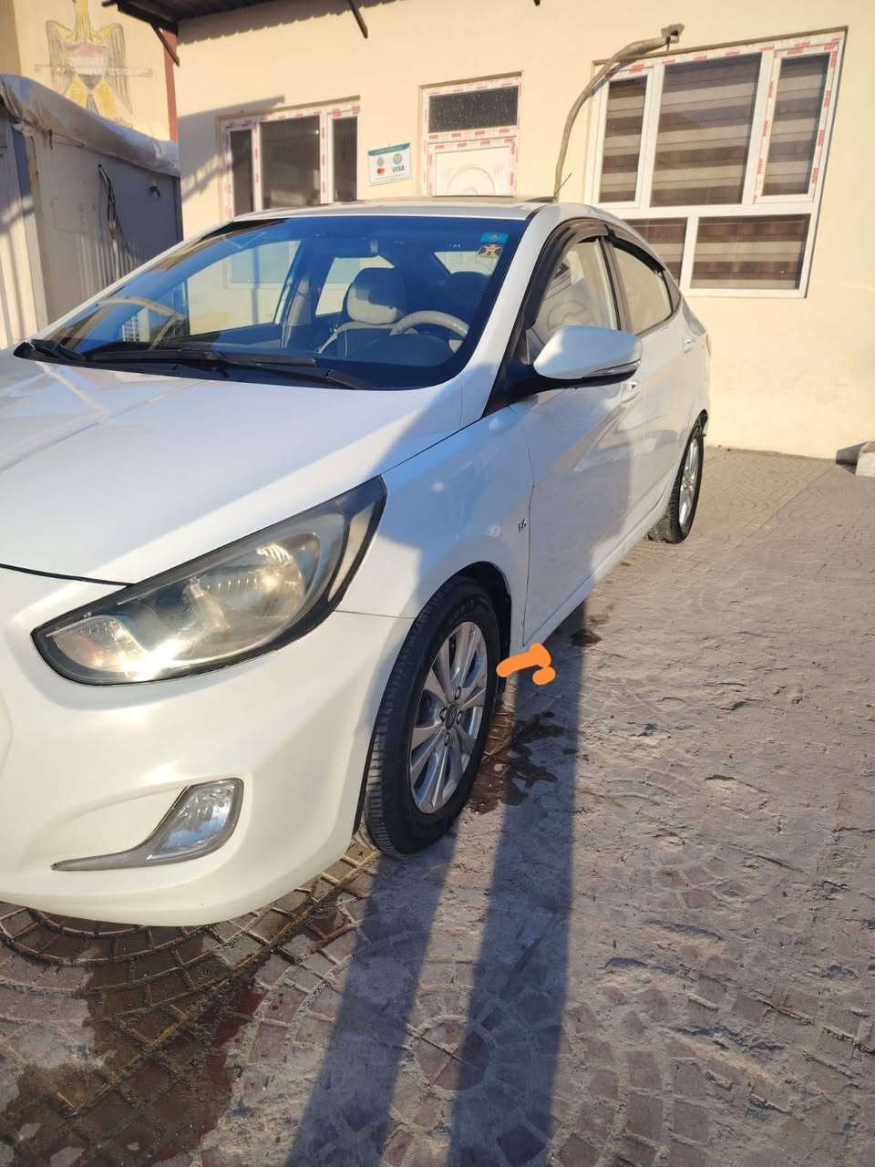 سلام عليكم
للبيع فقط اكسنت 2013 بلو 
مكينه 1600 دوش دبل قطره شرط لافتح ولاتنقيص ولاتبخير
السياره كلشي بيه على وضع الشركه 
ماشيه 141 فقط 
سنويه وارقام كله جديد بأسمي شخصيا شرط التحويل 
السياره تخم تاير حداده من كلشي جاهزه ترايك وين ميعجبك السياره استخدام موظف 
 بيه صبغ مكان الطفاريت الجهتين فقط ومأشر عليهن كد شبر فقط الباقي كفاله 
العنوان موصل جانب الايمن 
السعر 115 وبيها مجال
التفاصيل. ***********
***********
