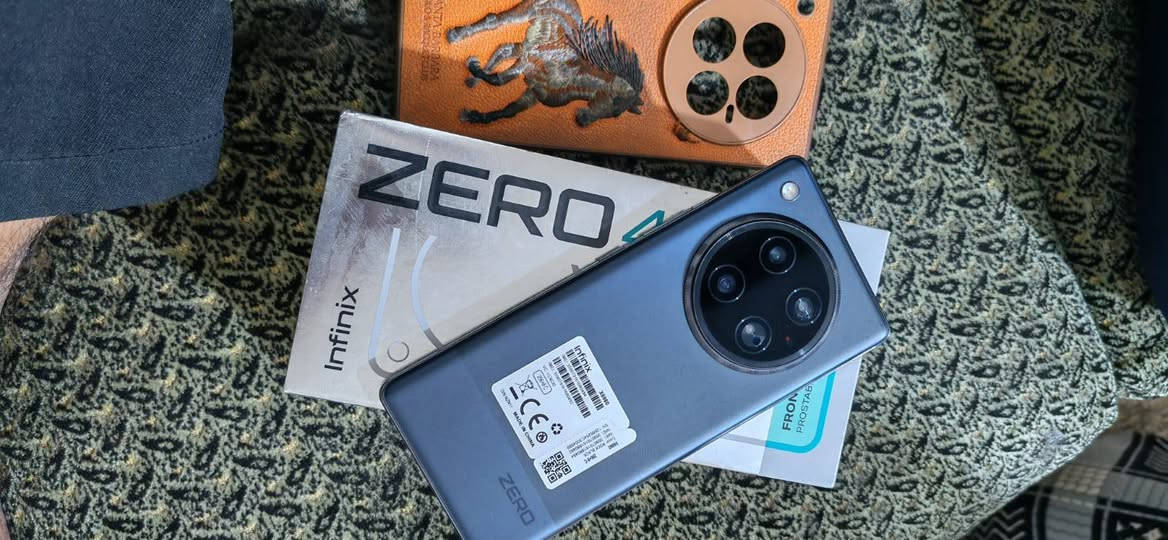 يالله سلام عليكم تليفون اخو الجديد الله وكيل صلي اسبوع من فتحته من الكارتونه اسمه بل صوره السعر 250 المكان بلديات ***********
