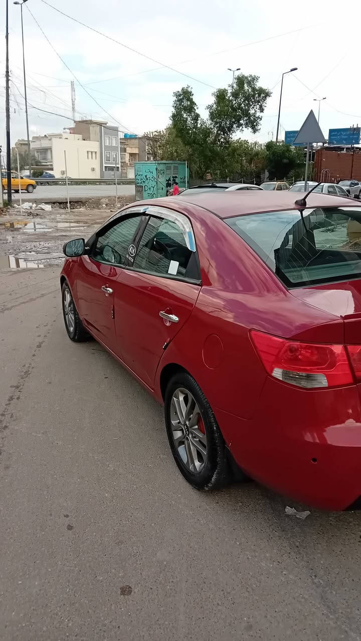 سلام عليكم 
كيا سيراتو موديل ٢٠١١
ماشي ١٣٨
محرك صار سبوع من شديته 
كير تمام 
صدر امامي خلفي تمام 
شاشه 
كامره 
حساسات 
تحكم ستيرن 
تبريد ثلج 
مكان السياره الاعظمية 
صبغ حزام 
سعر السياره ٨٨ وبيه مجال 
***********
