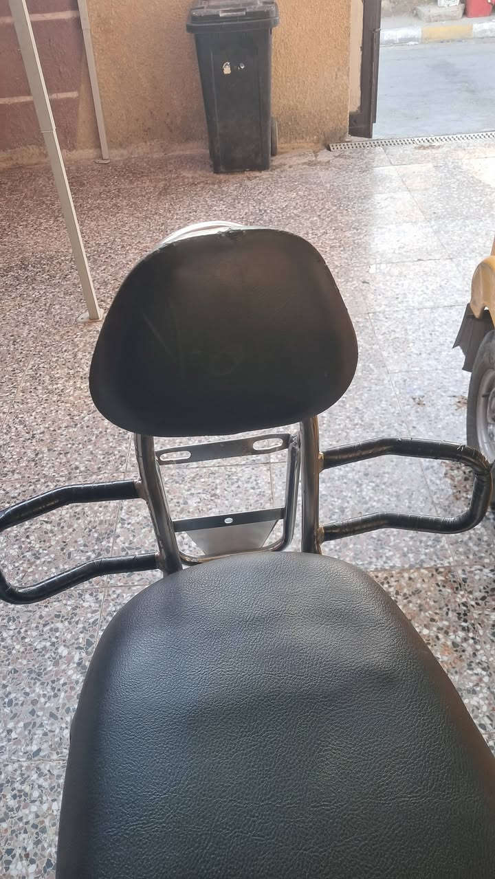 مسند مال ضهر  للبيع للدراجة البوليس  ثلاث براغي هيج من ينشد على الدراجه   الرقم  ***********///***********  رصيد او وتساب
