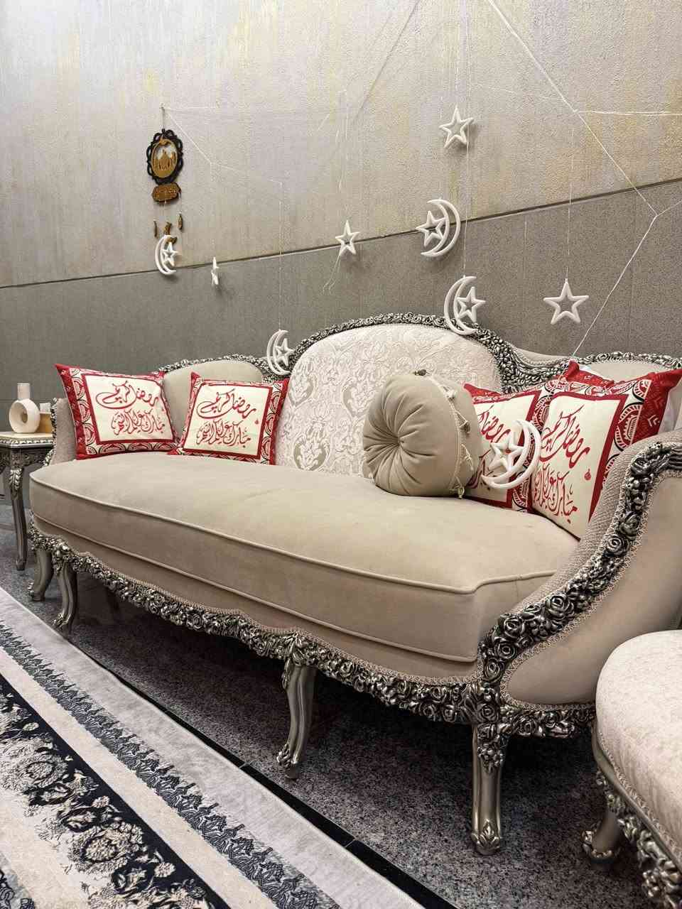 سلام عليكم
تخم ١٠ مقاعد 
مصري شغله درجة أولى 
ستخدام قليل نضافه ٩٠/١٠٠
سعره مليون و٨٥٠  بي مجال بسيط 
عنواني بلديات ***********
غير متواجد على فيس
