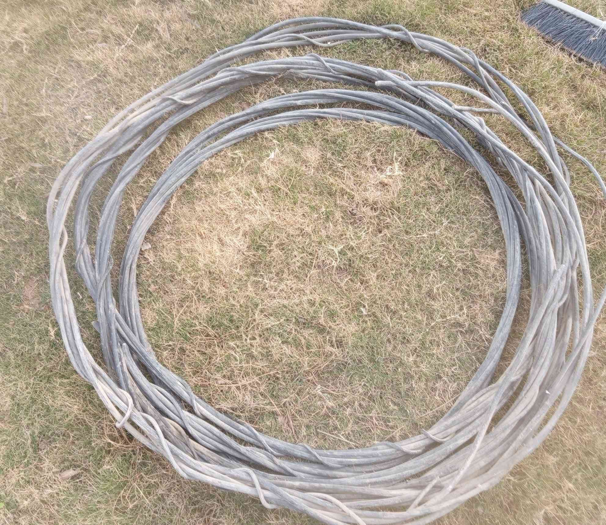 السلام عليكم ضفيره تركي درجه اولى ثقيل عدد 2 سعر المتر ب3 ونص الاستفسار مراسله الصفحه خاص مكاني الحمزه الغربي


**إذا كنت صاحب هذا الإعلان وتريد حذفه لأي سبب، رجاءا أرسل رسالة إلى الدعم الفني**