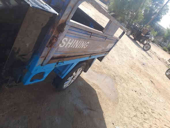 السلام عليكم ستوته جاهزه موديل 2015 شاصيه مكفول كفاله عامه راعيها ما موجود سنويه موجوده تخم تاير ما مفتوحه بس باسم المحرك سعر واحد ب 400 جاهزه الستوته نظيفه بدي نظيف رقم*********** رقم قادسيه
