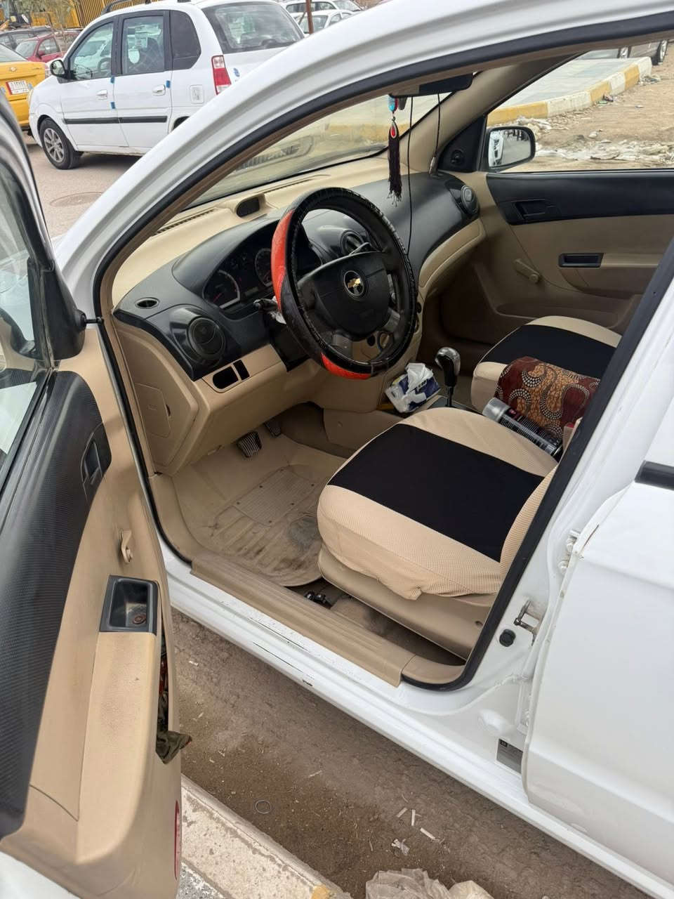 سياره افيو للبيع موديل ٢٠١٤ مال جناي كير ومحرك ١٦٠٠  رقم التلفون *********** السعر ٦٨ بيع مستعجل
