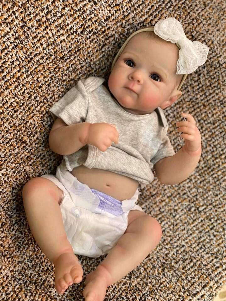 لعشاق الدمى الواقعية... 🧸 متوفرة الآن!
​🌟 دمية سيليكون فائقة النعومة (طري).
👤 ملامح دقيقة وشبيهة بالبشر تمامًا.
💎 عيون زجاجية براقة.
📐 طولها 50 سم.
​للخصوصية التامة، الصور والمواصفات الكاملة في الخاص! 🤫
​🚚 التوصيل متاح لكل المحافظات!
​لا تنسوا إشارة أصدقائكم! 👥"


**إذا كنت صاحب هذا الإعلان وتريد حذفه لأي سبب، رجاءا أرسل رسالة إلى الدعم الفني**