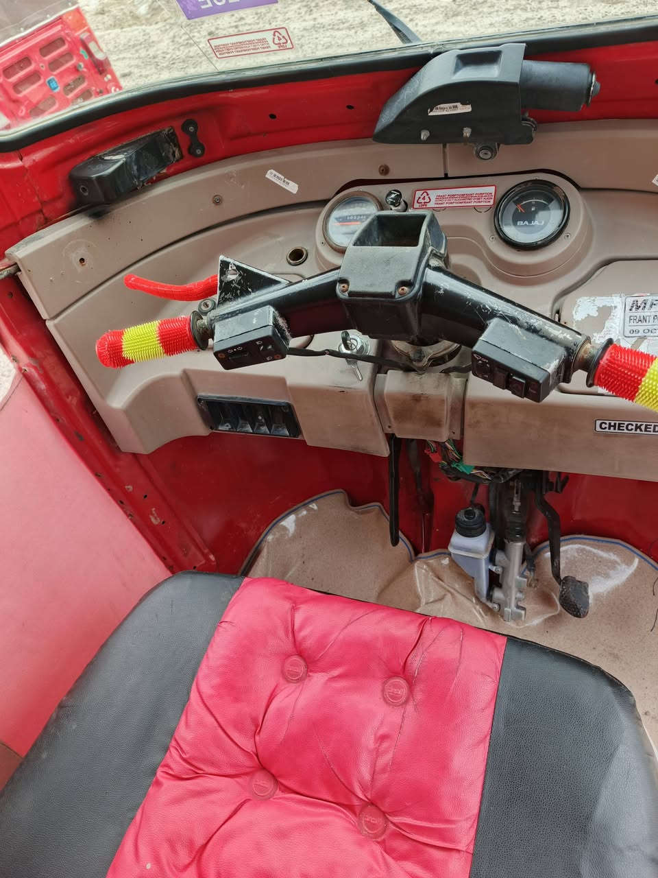 تكتك موديل 2018 دخوليه 19 كفاله بس دوس معمره مكينه 21 وتحويل مباشر السعر 4.900
‏‪***********‬‏
