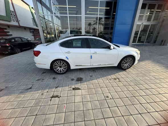 للبيع كادنزا 2015  خليجي ملكي 

رقم اربيل سنوية بأسمي✅

سيارة جديده ع أيدي ✅
مكفوله كفاله عامه ✅

1-حجم المحرك 6 سلندر 3500.✅

2-بنوراما ثلاث طكات ✅

3-بصمة ابواب وجنطه.✅

4-منظومة زينون 300$ شديت الها ✅

5-كشنات جلد ملكي ✅

6-تحكم ستيرن جهيتن.✅

7-كامرة خلفي دوارة.✅

8-كشنات كهرباء.✅

9-تدفئة الكشنات مع التبريد.✅

10-تبريد مناخي منفصل.✅

11-شاشة تحكم ايعازات السيارة✅

12- جام الامامي اوتو ✅

13-الماسحات نضام ذاتي بالمطر ✅

14-سماعات انفنتي 12 ✅

15-اتو هلود نضام التوقف الذاتي✅

16-سايد بريك كهرباء ✅

17-حساسات خلفية✅

18-كشن خزن موميري ذاكره✅

19-زراك لايت.✅

20-شفتات كير رياضي خلف المقود✅

21-برده خلفيه كهرباء أوتوماتيك ✅

22-مري شفط مع الترحيب ✅

23-ترحيب ليزري لعتب السياره✅

24-المري الجانبيه قلاب عند البك✅

السياره حلوه وجديده من صدر وتخم تاير 
ومغلفه من الداخل اسود بل عافيه عل ياخذه 

للاستفسار ***********
