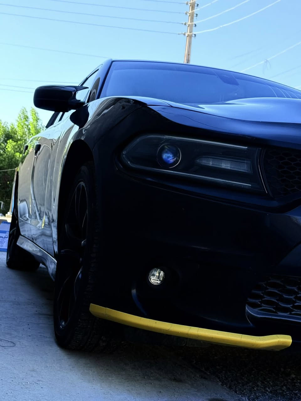 السلام عليكم
حياكم الله ✨
•دوج جارجر GT🩶
•موديل 2019
•وارد امريكي 
•محرك 3600/V6🚀
 موصفات Gt
•شاشة حجم كبيرة + كامره خلفيه 
•بصمة تشغيل + دخول ذكي 
•حساس خلفي 
•تحكم مقود كامل 
•مقعد كهرباء  
السيارة جديده جداً بدون اي نقص 👌
***********
