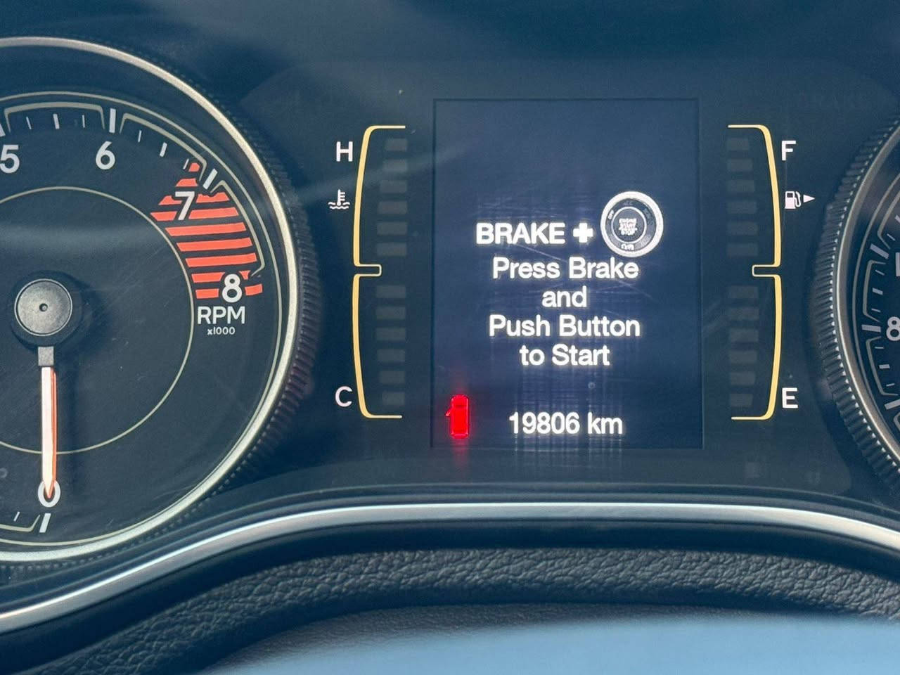 للبيع جيب شيروكي خليجي وكالة ماشية 19 الف km بدون صبغ كفالة عدا بارد بلباب موديل 2020 6سلندر بصمة جلد داخل بيجي شاشة جبيرة رقم اربيل اي استفسار الاتصال على الرقم ***********
