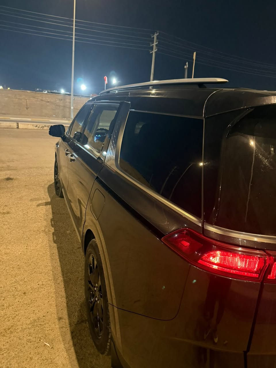 سلام عليكم موديل 2023 سياره جديده رقم اربيل تحويل مباشر مكفوله سعر 280 وبيه مجال ***********
